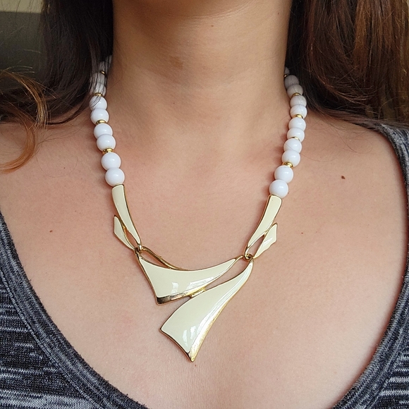 Vintage 10K GP Beaded White / Cream Colored Statement Necklace - Picture 7 of 12